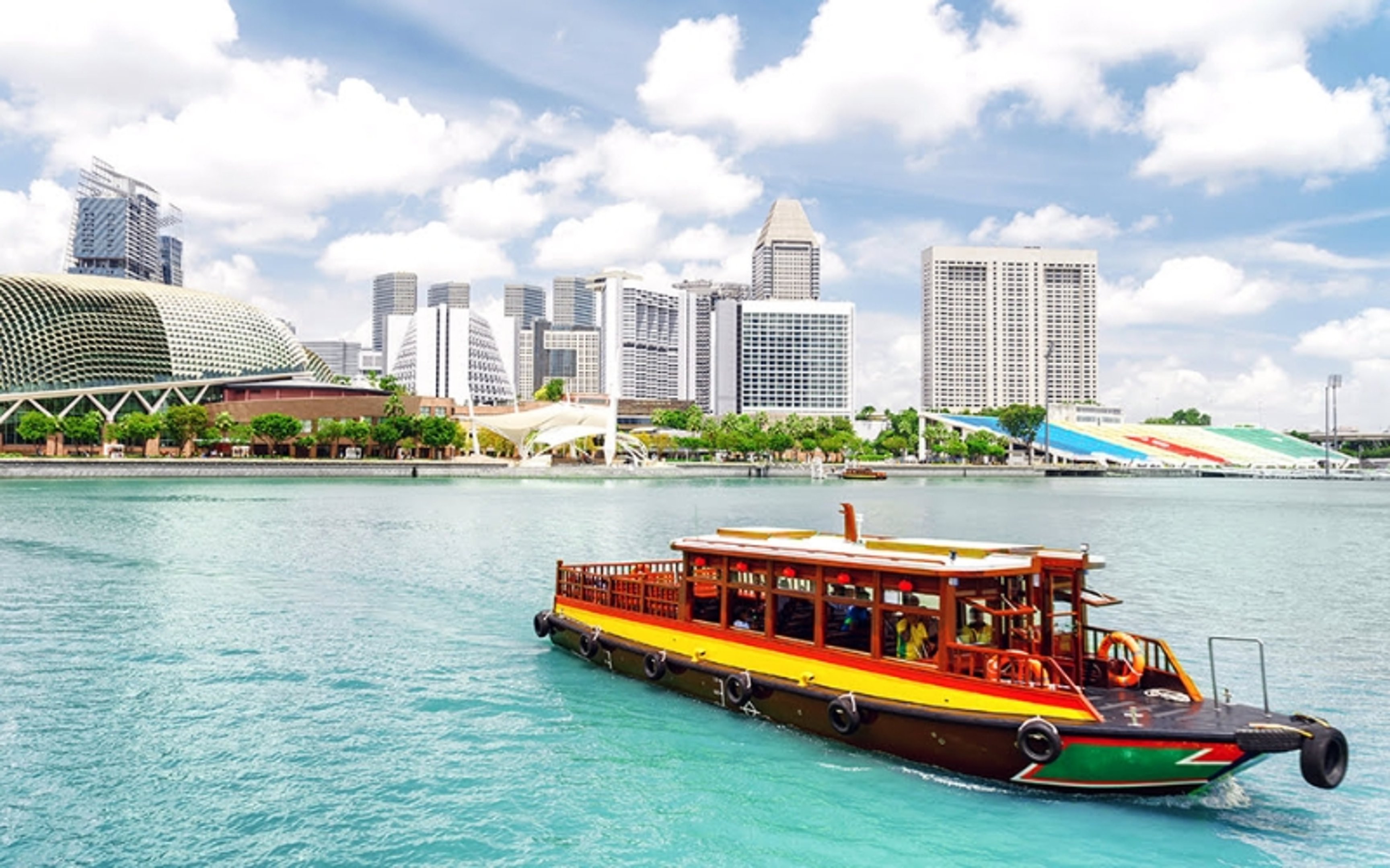 getting around singapore using river taxis