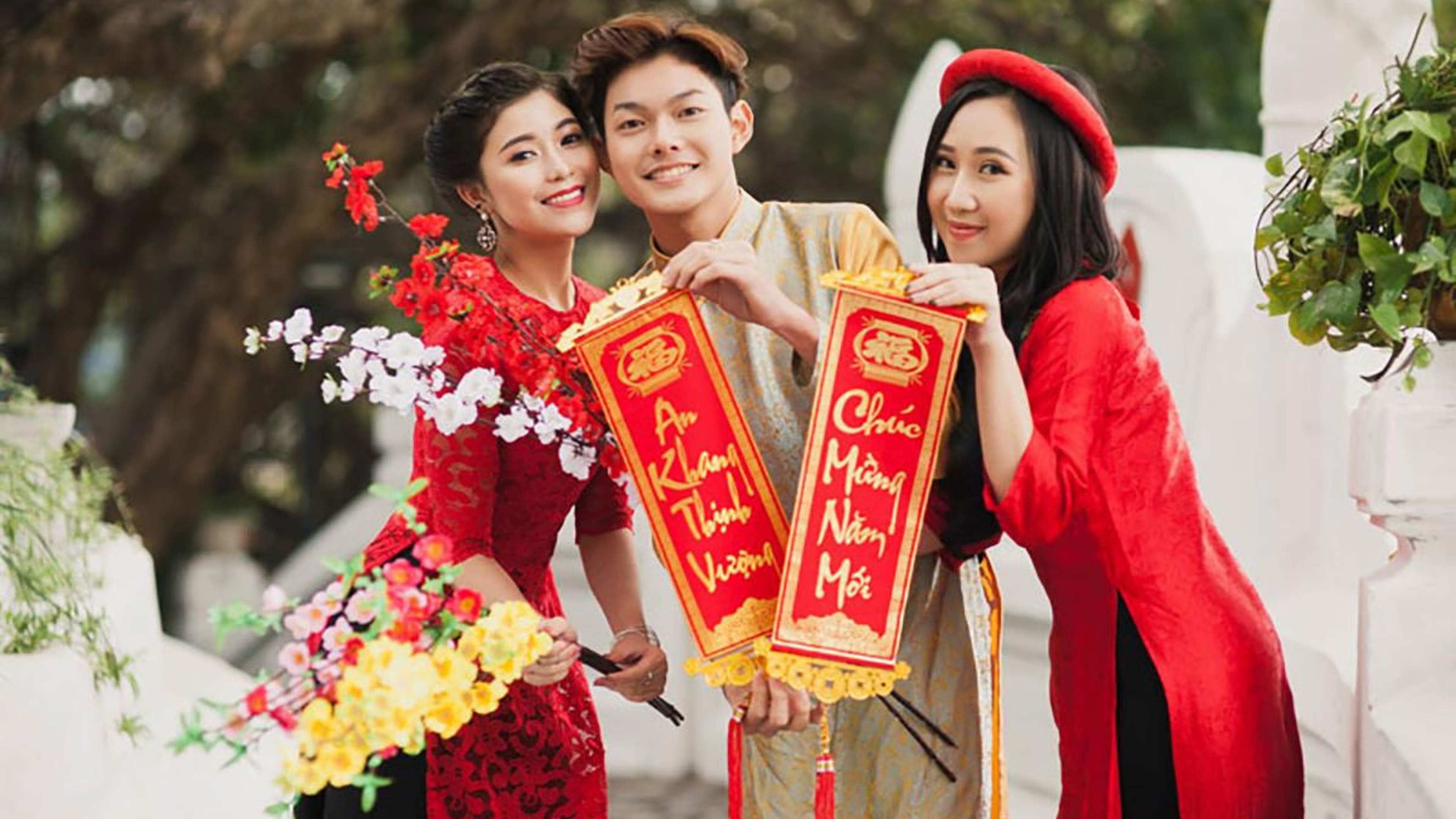  say Happy Lunar New Year in Vietnamese​