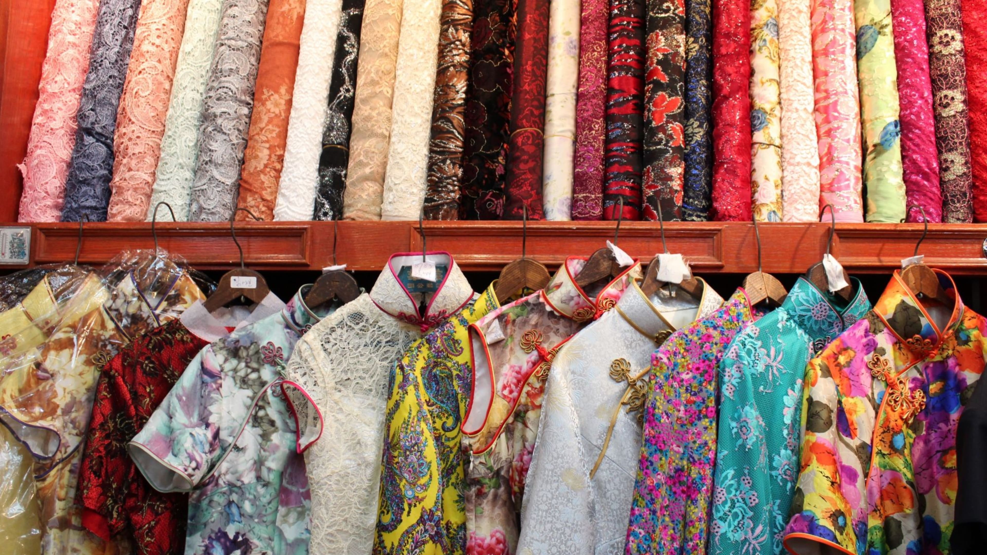 silk products are things to buy in hong kong