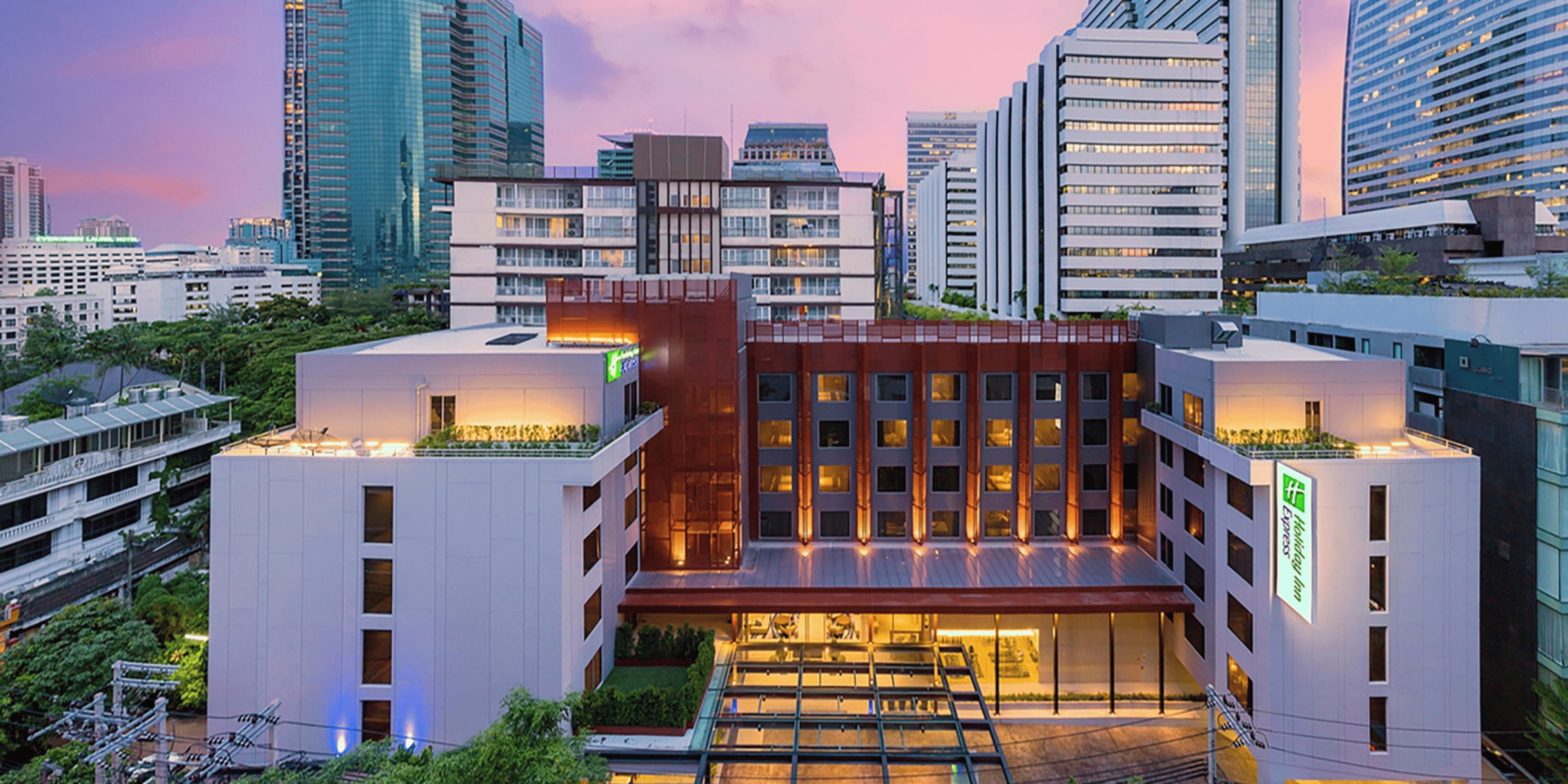 Where to stay in Bangkok Thailand - Silom/Sathorn