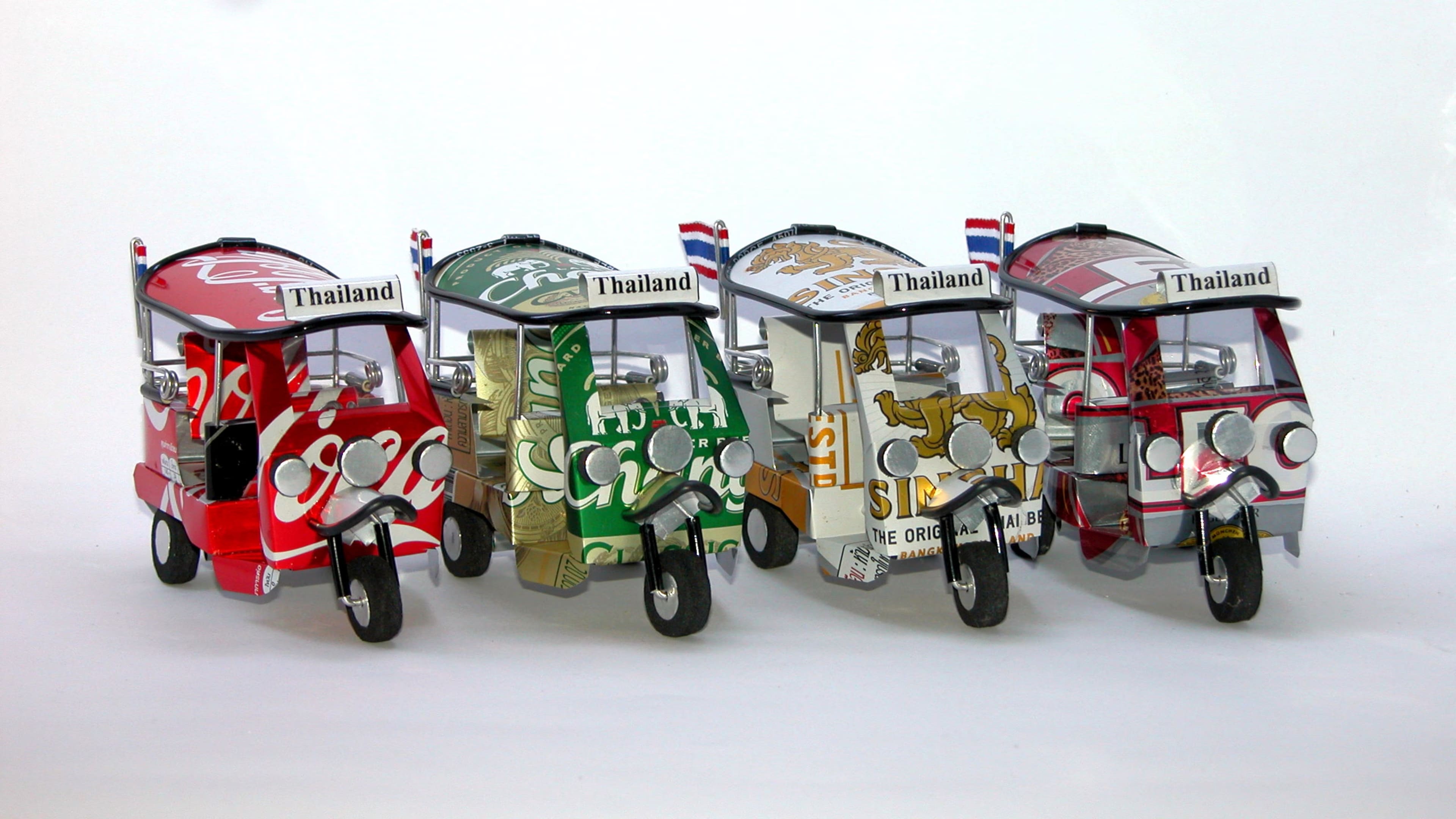 Tuk-Tuk Miniatures is what to buy in thailand