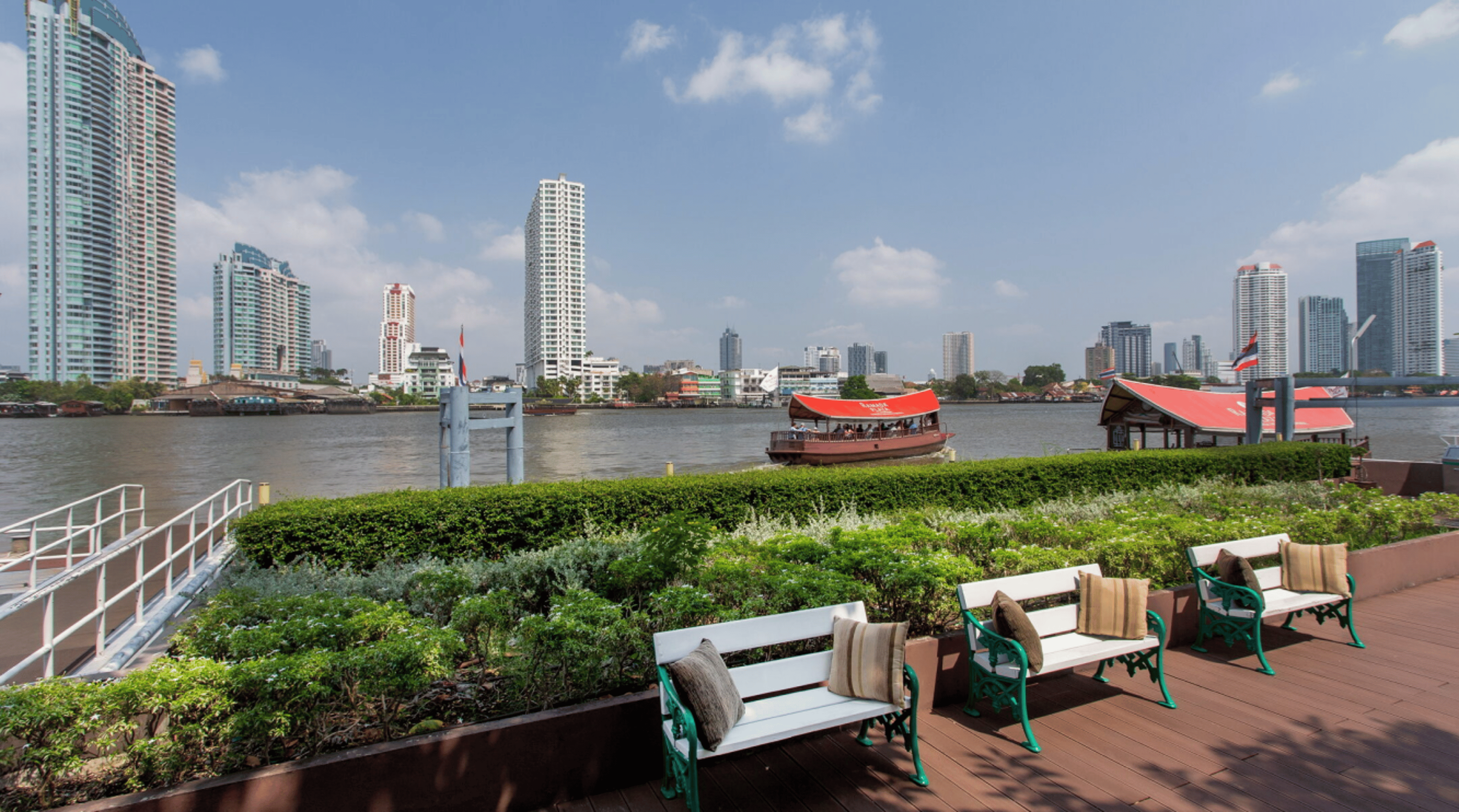 Where to stay in Bangkok Thailand - Riverside