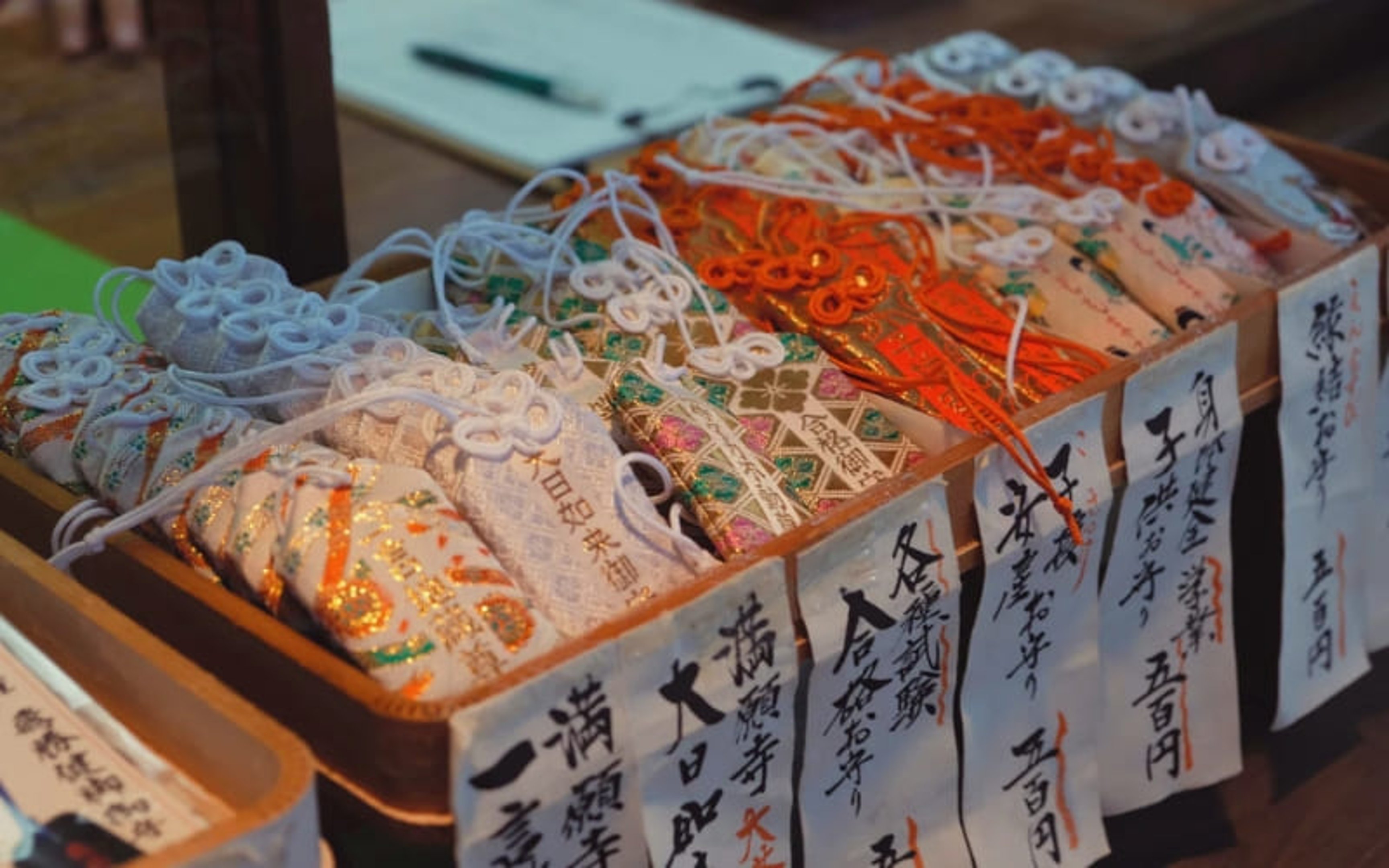 Omamori charms are what to buy in japan