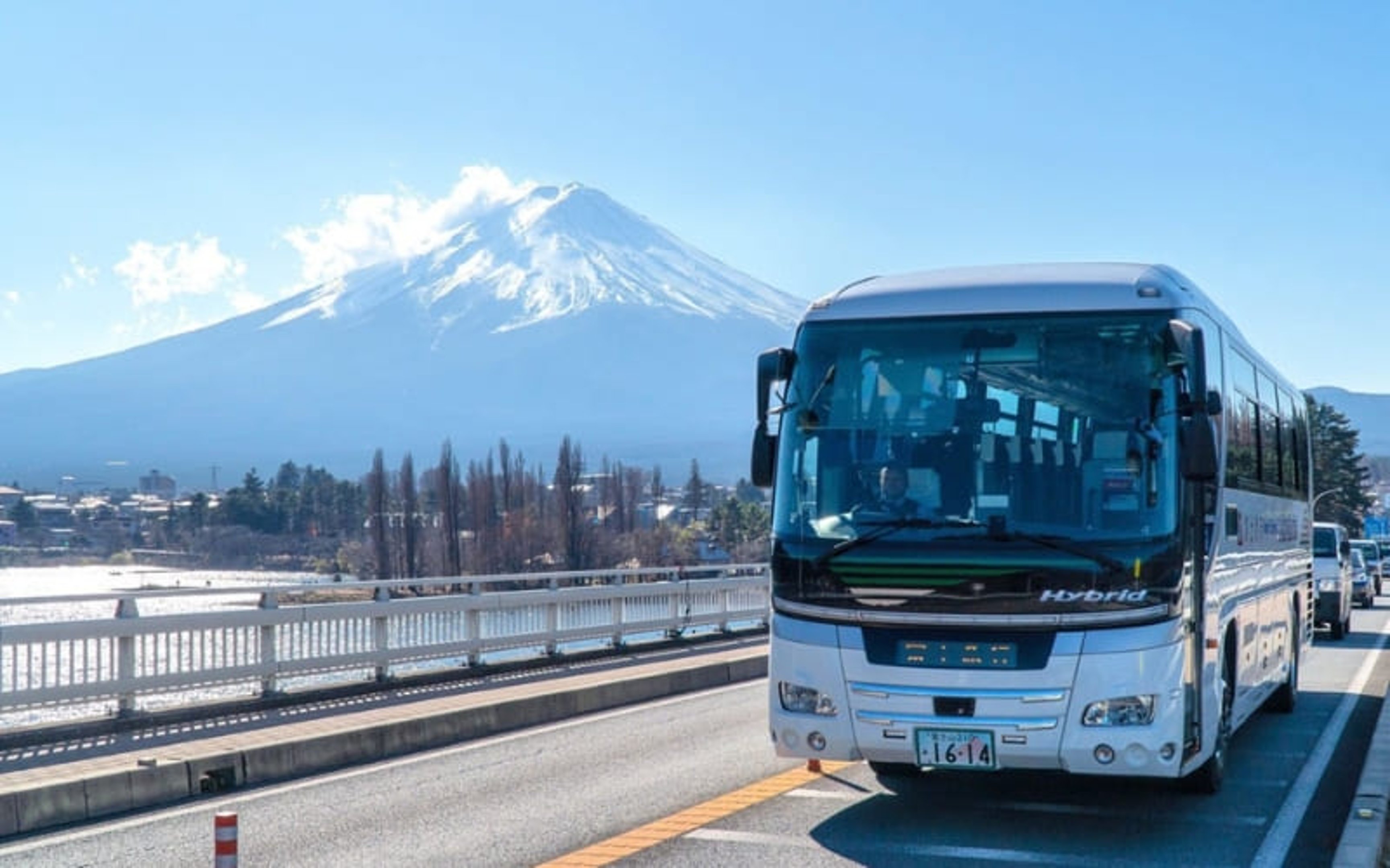 How to get around in Japan with highway buses