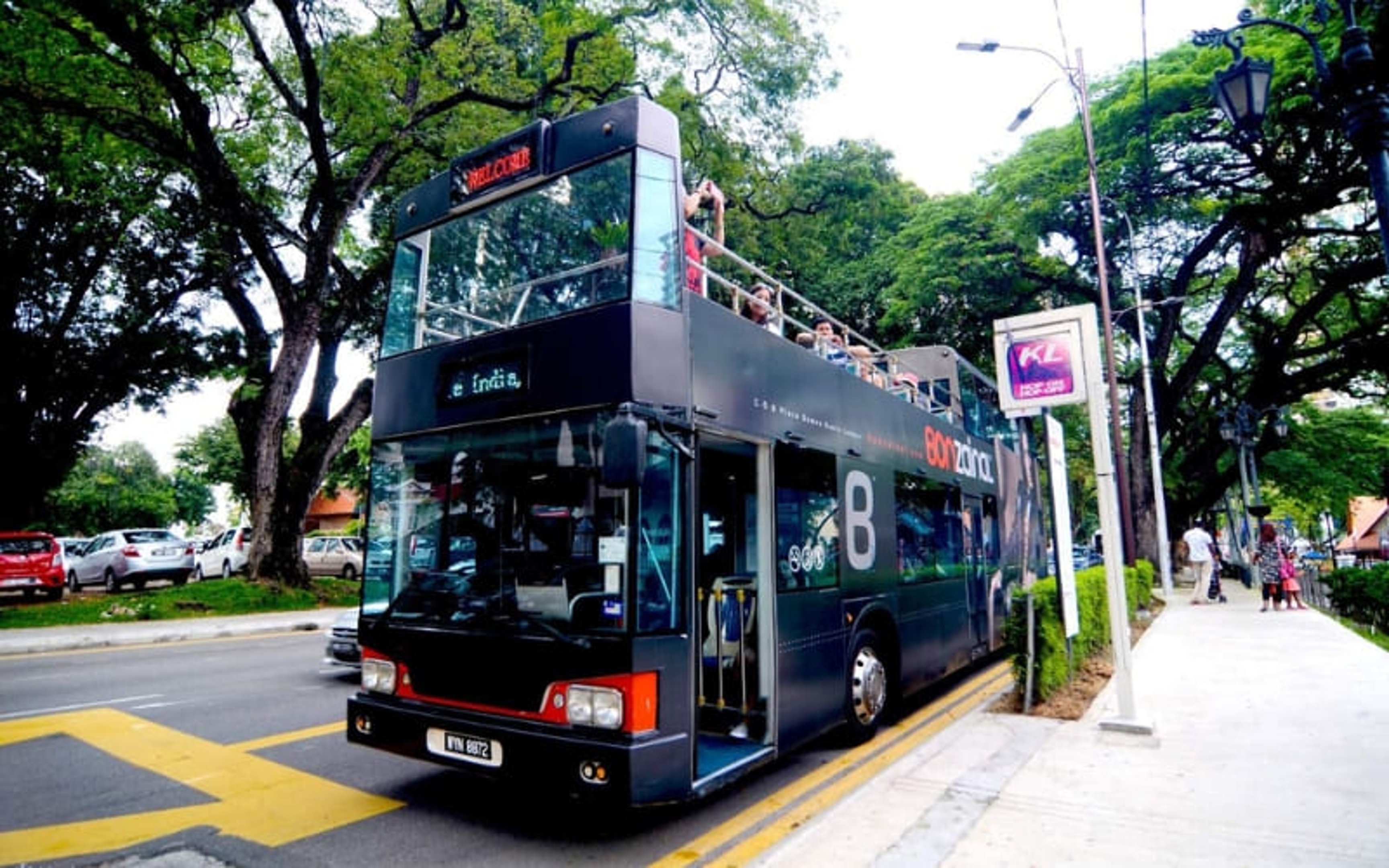 how to get around in malaysia by buses