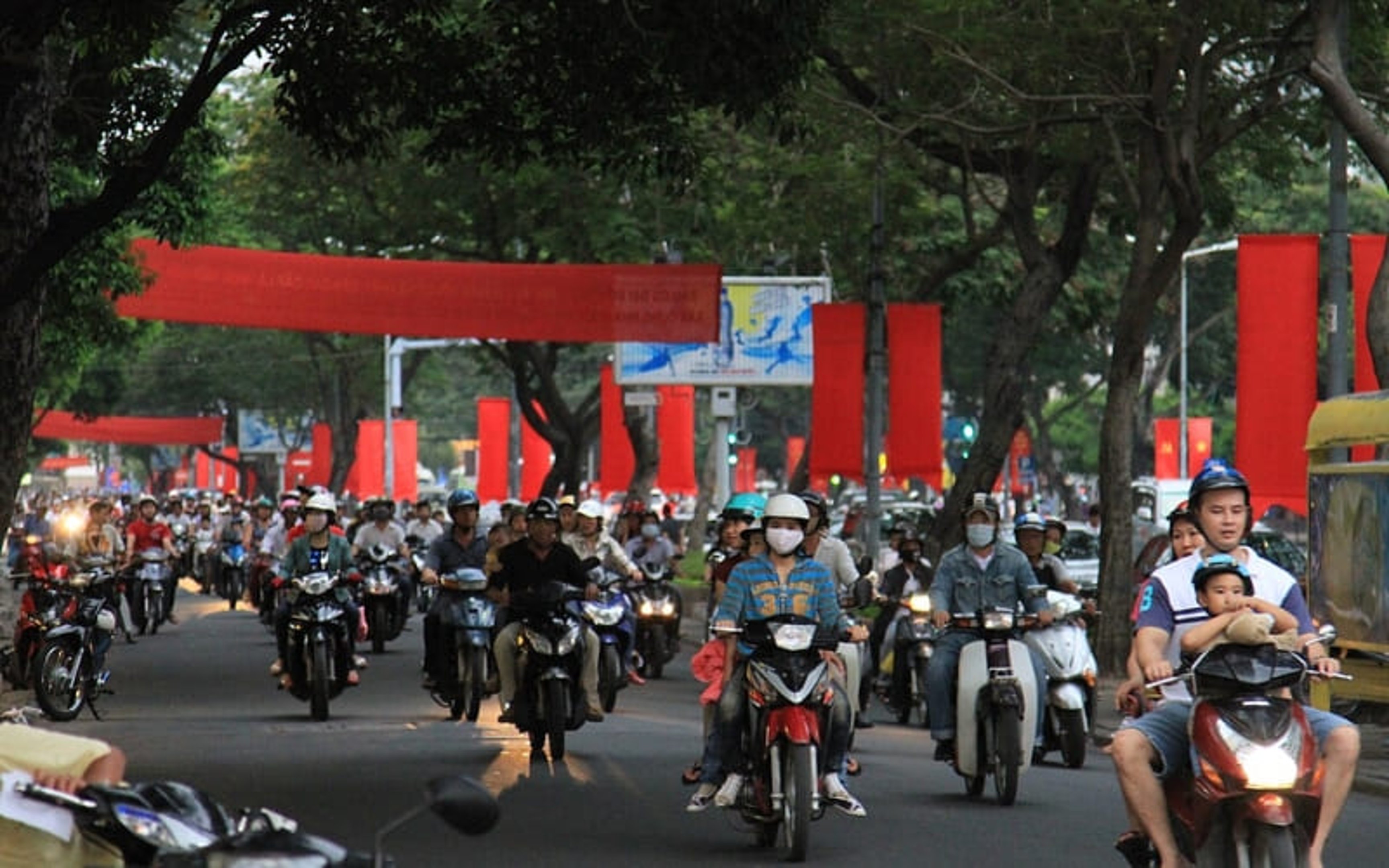 motorbike is one of the best ways to get around vietnam