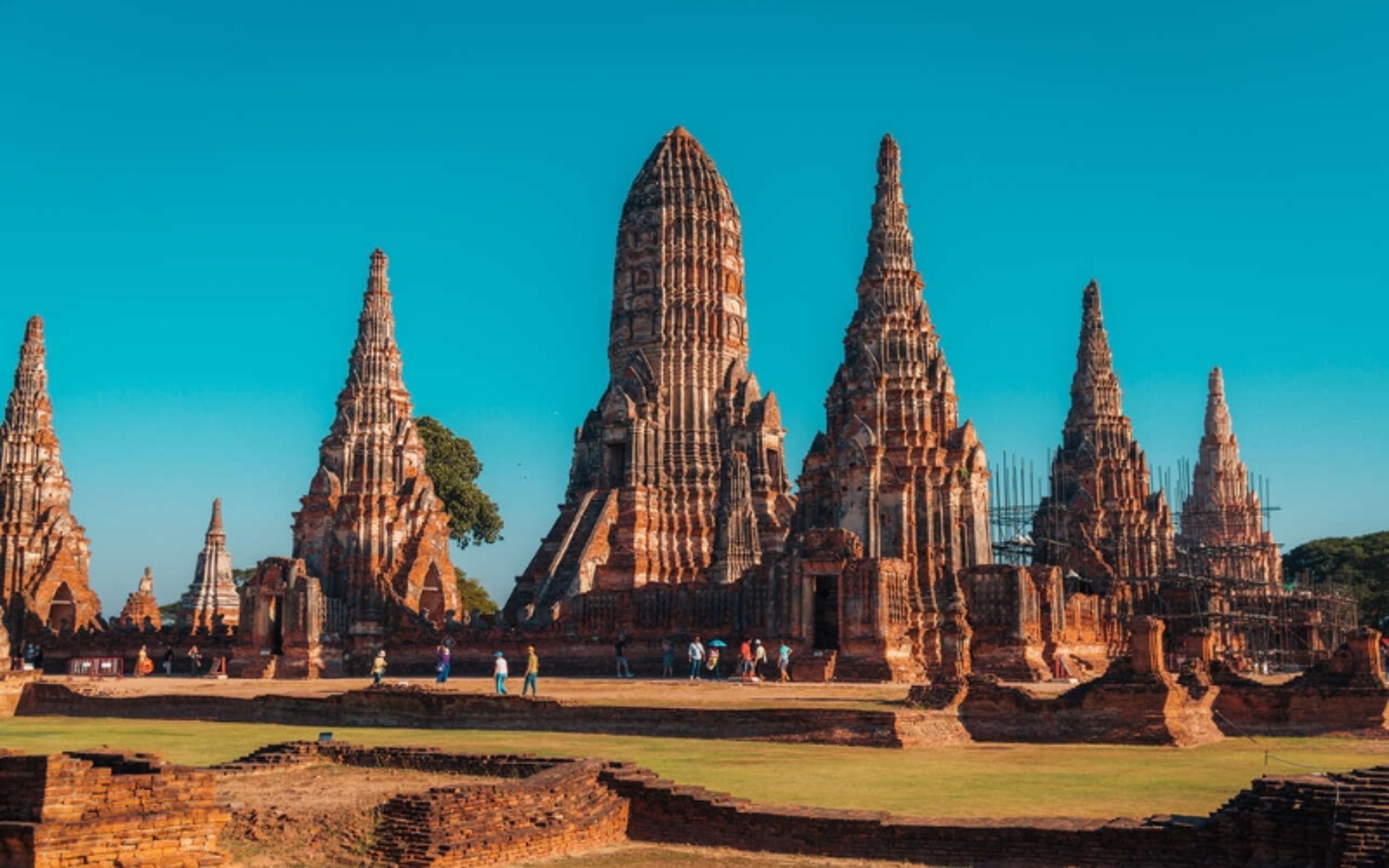 10-day itinerary in thailand - visit Ayutthaya