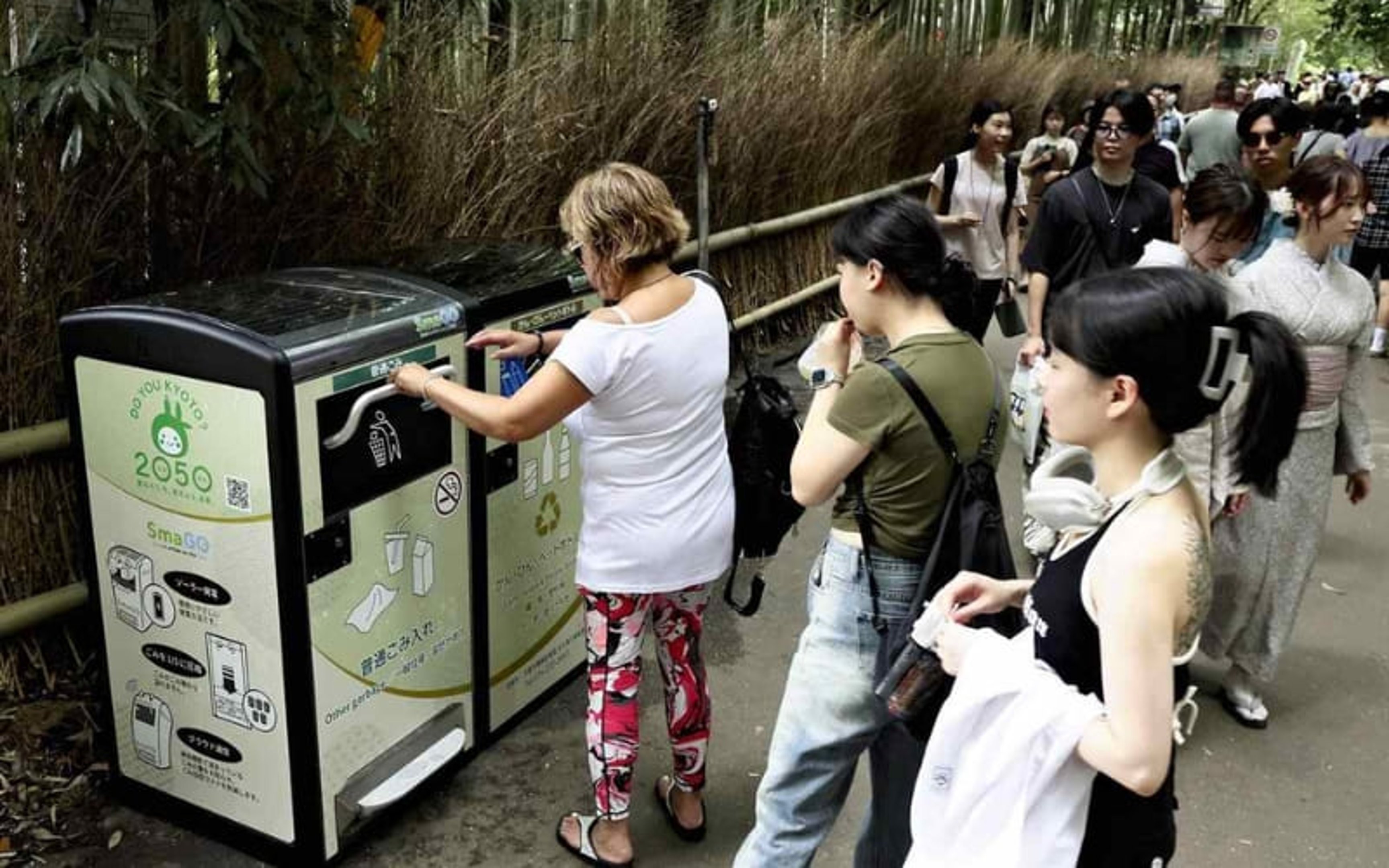 things to know before traveling to Japan - Public trash bins are not common