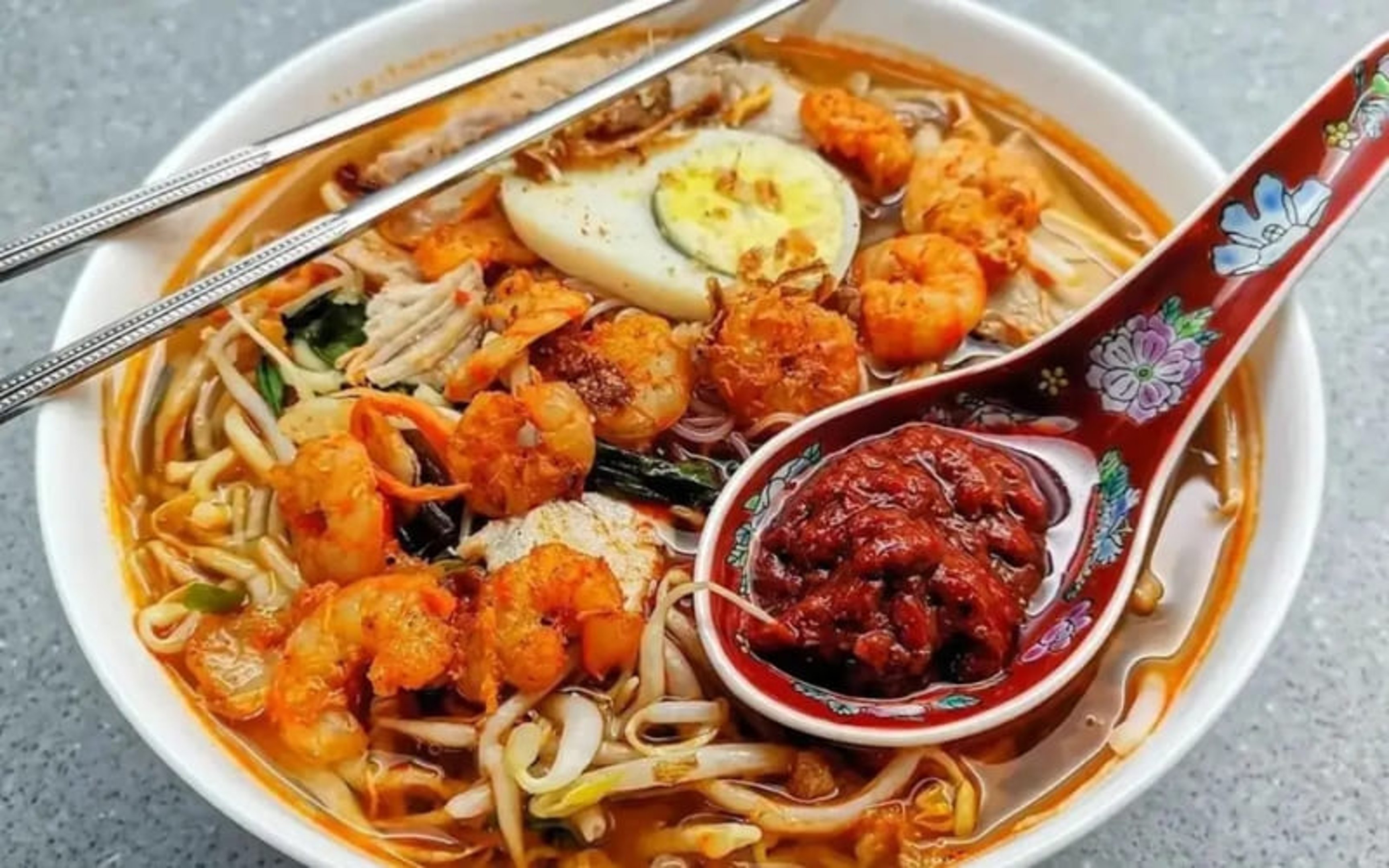 best food in Singapore - Hokkien Prawn Mee 