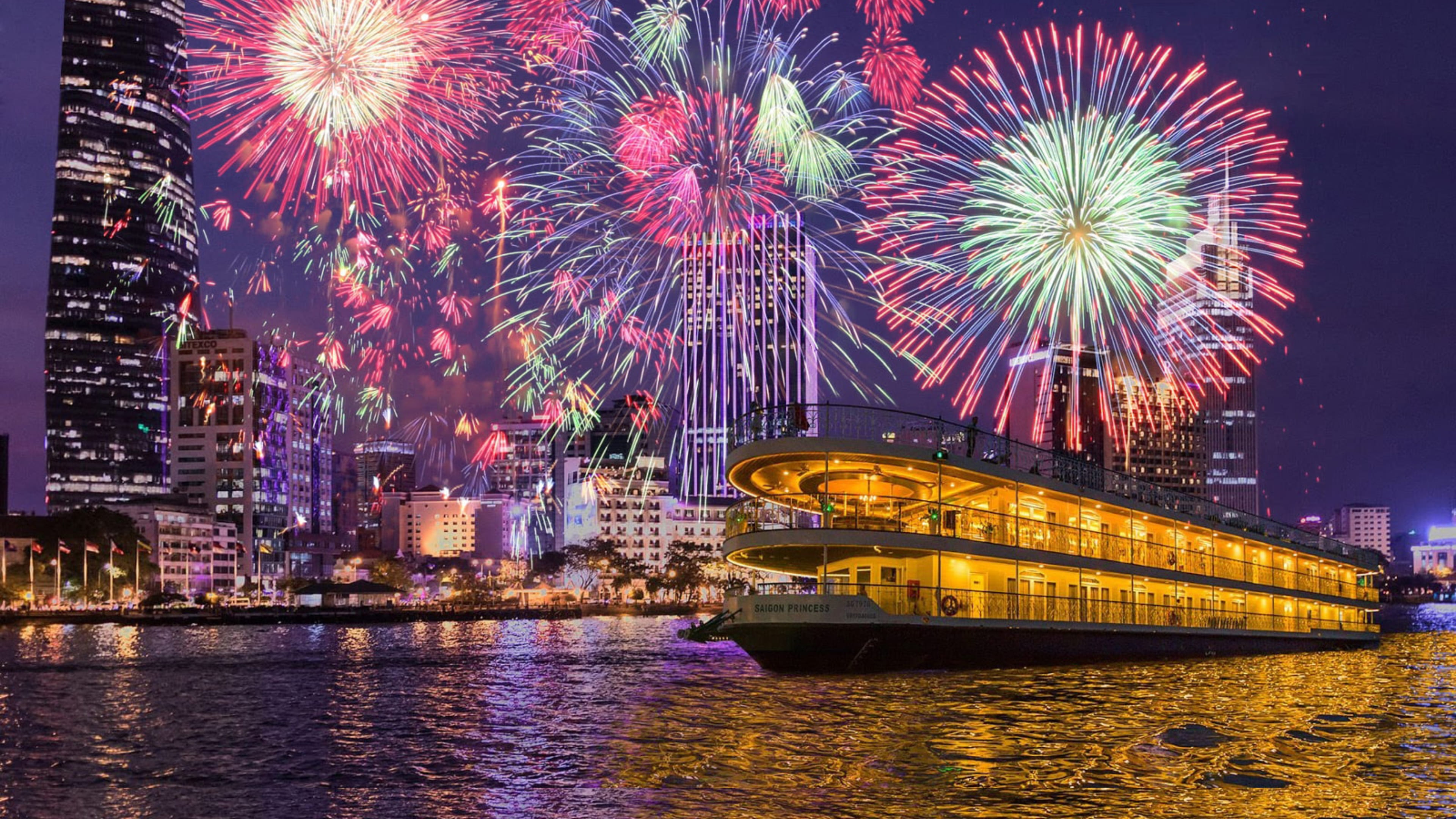 fireworks on vietnamese new year 