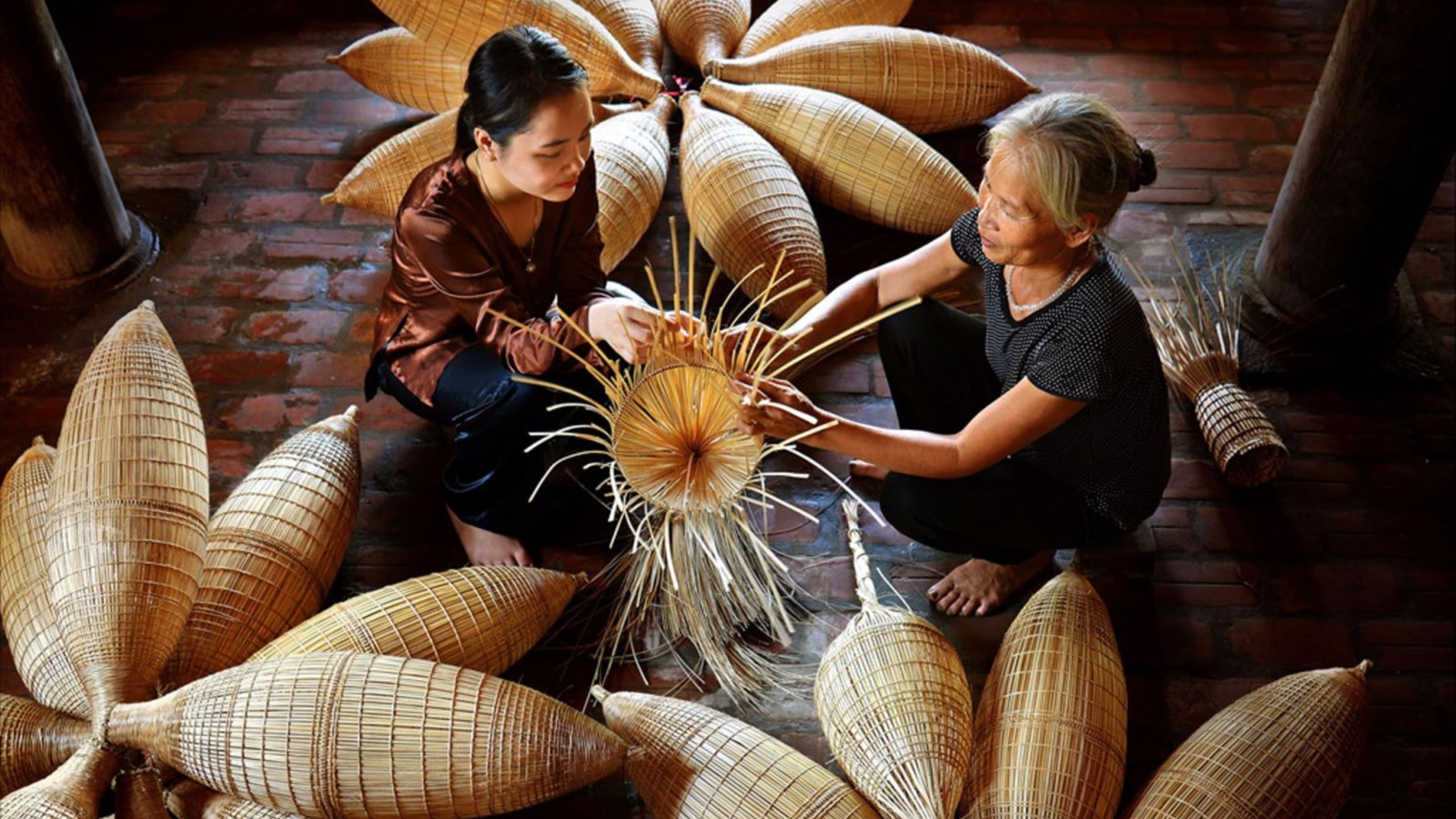 Bamboo and Rattan Products are things to buy in vietnam