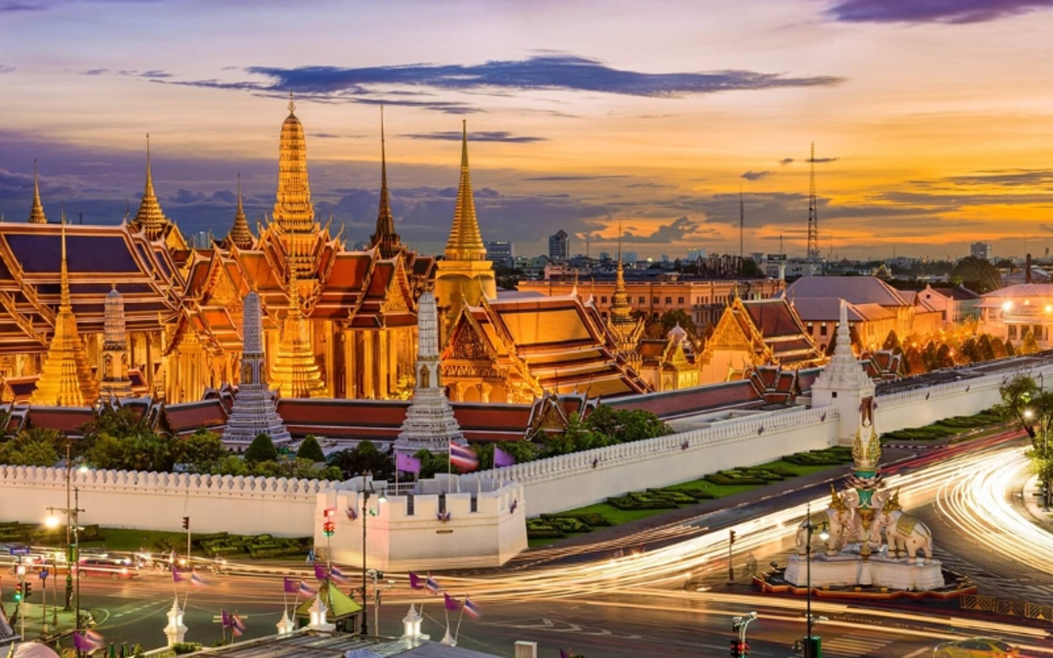 thailand 10-day itinerary ideas - visit Grand Palace