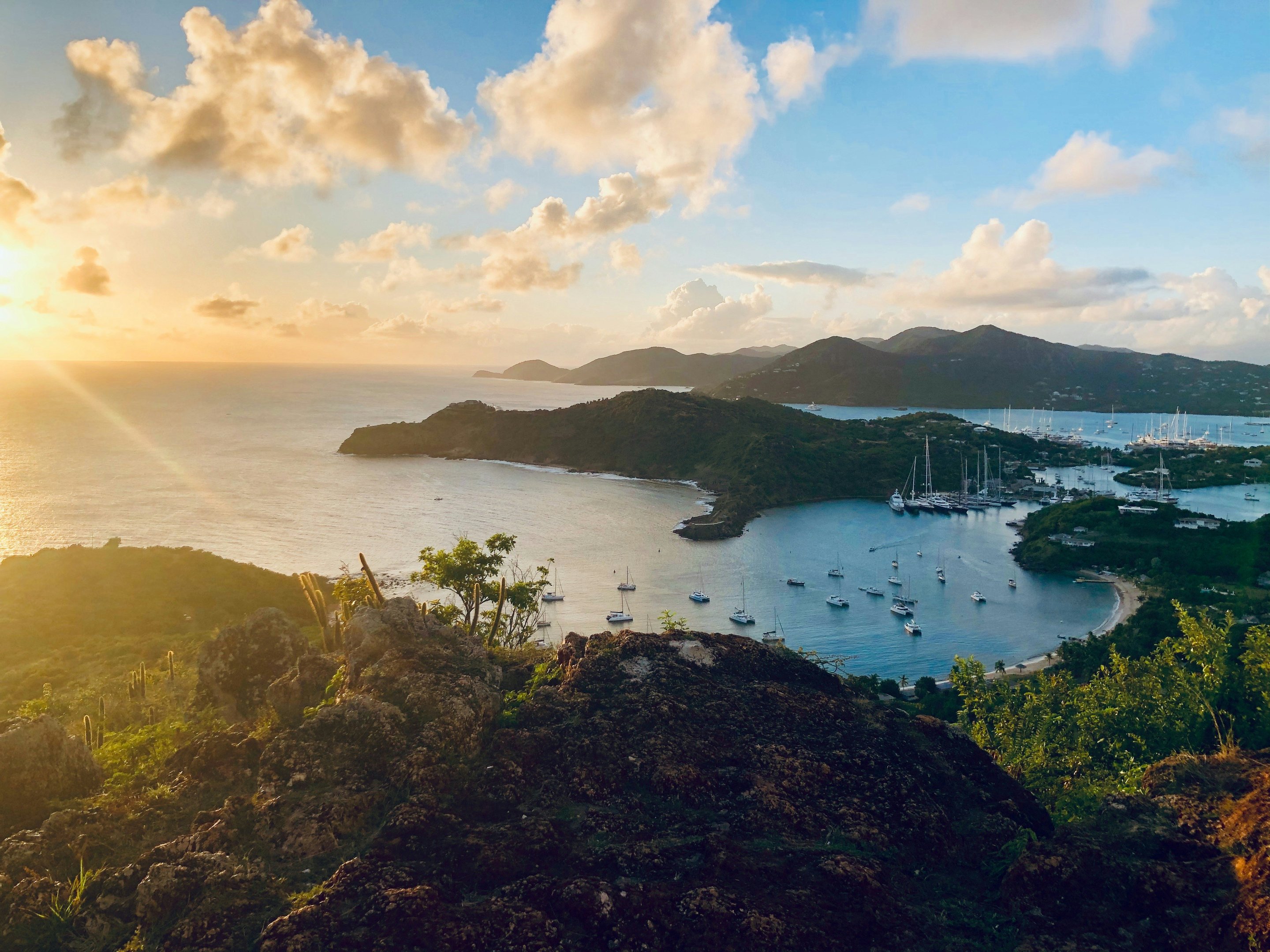Antigua-and-Barbuda-travel-guide.jpg88a20