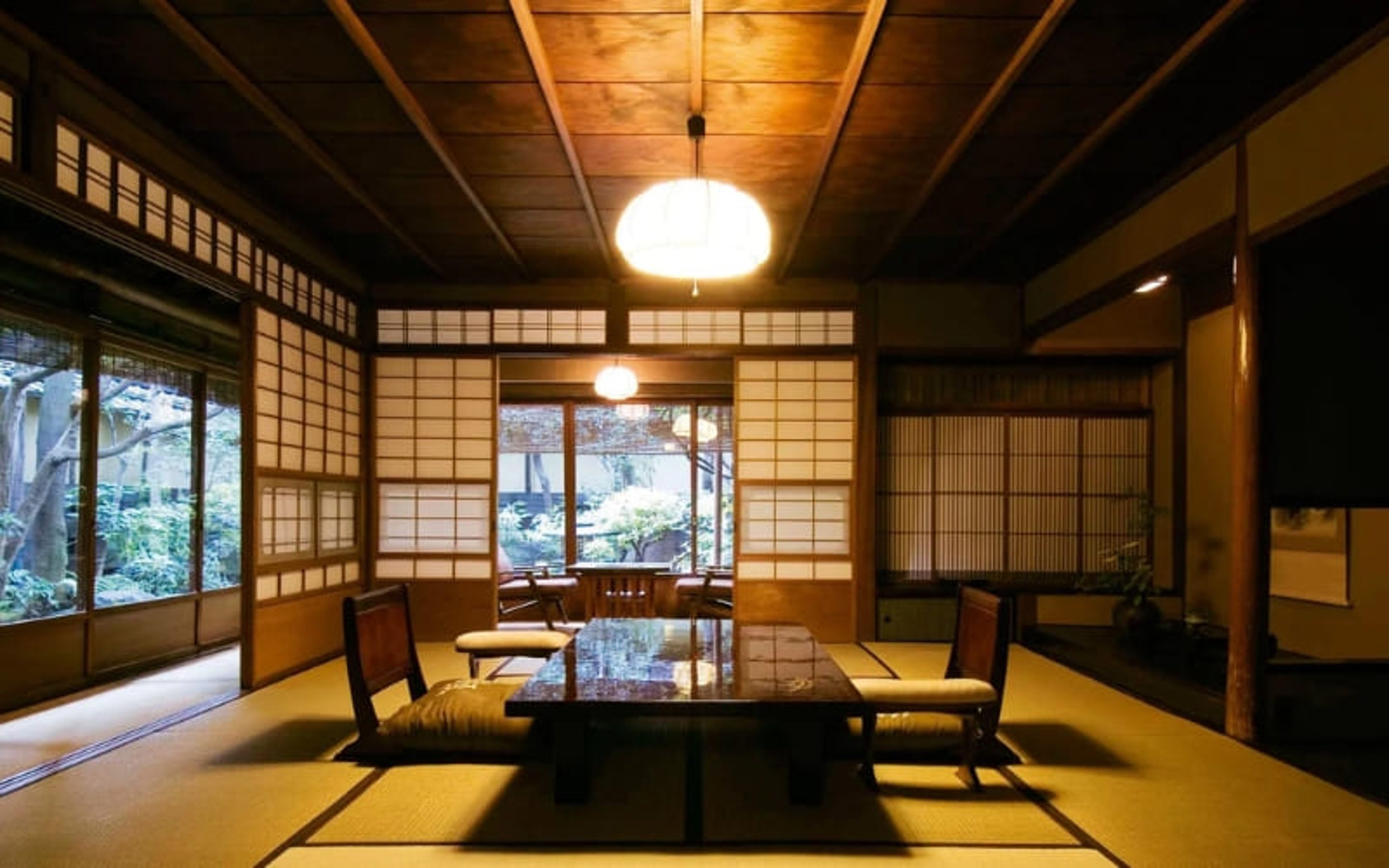 how much does it cost to travel to japan when it comes to accommodations