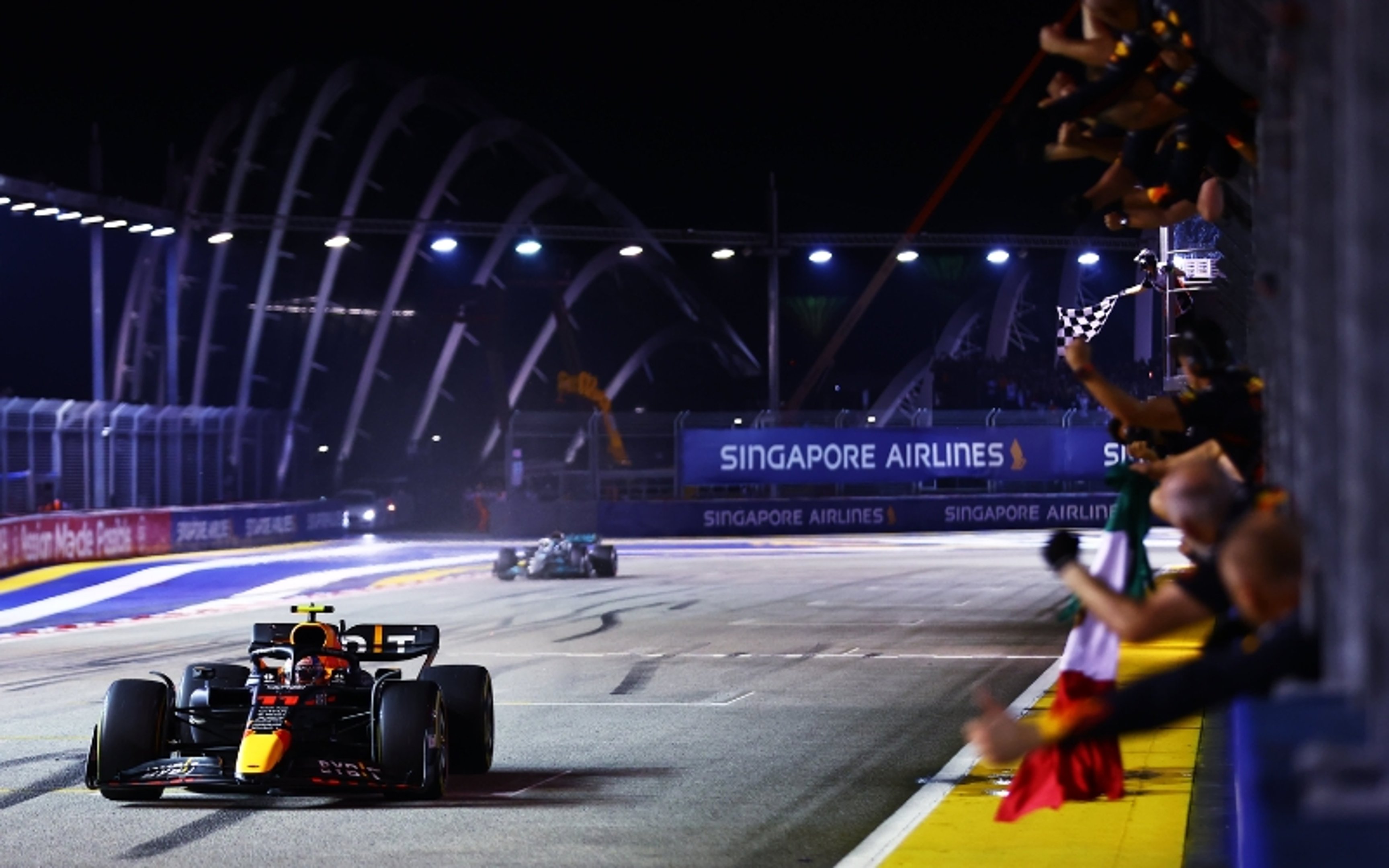 Events in rainy season in Singapore - Formula 1 grand prix