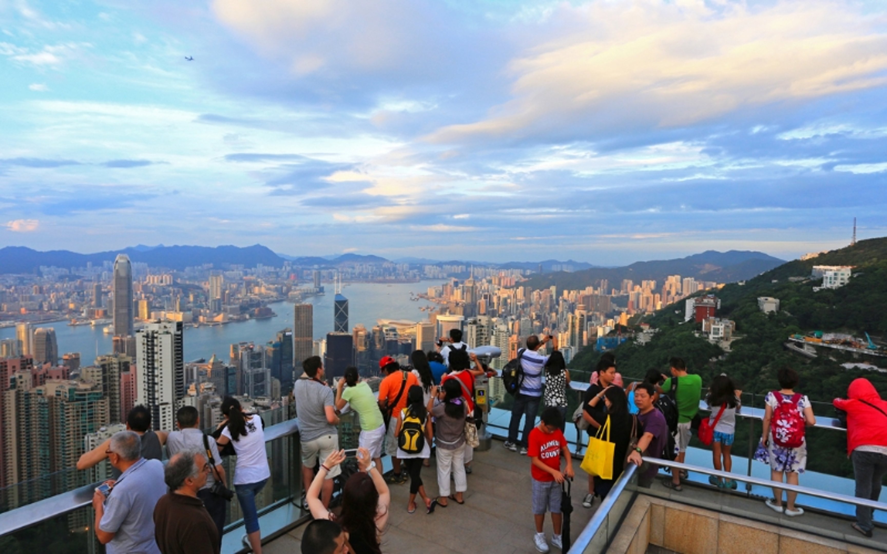  hong kong itinerary - visit Victoria Peak