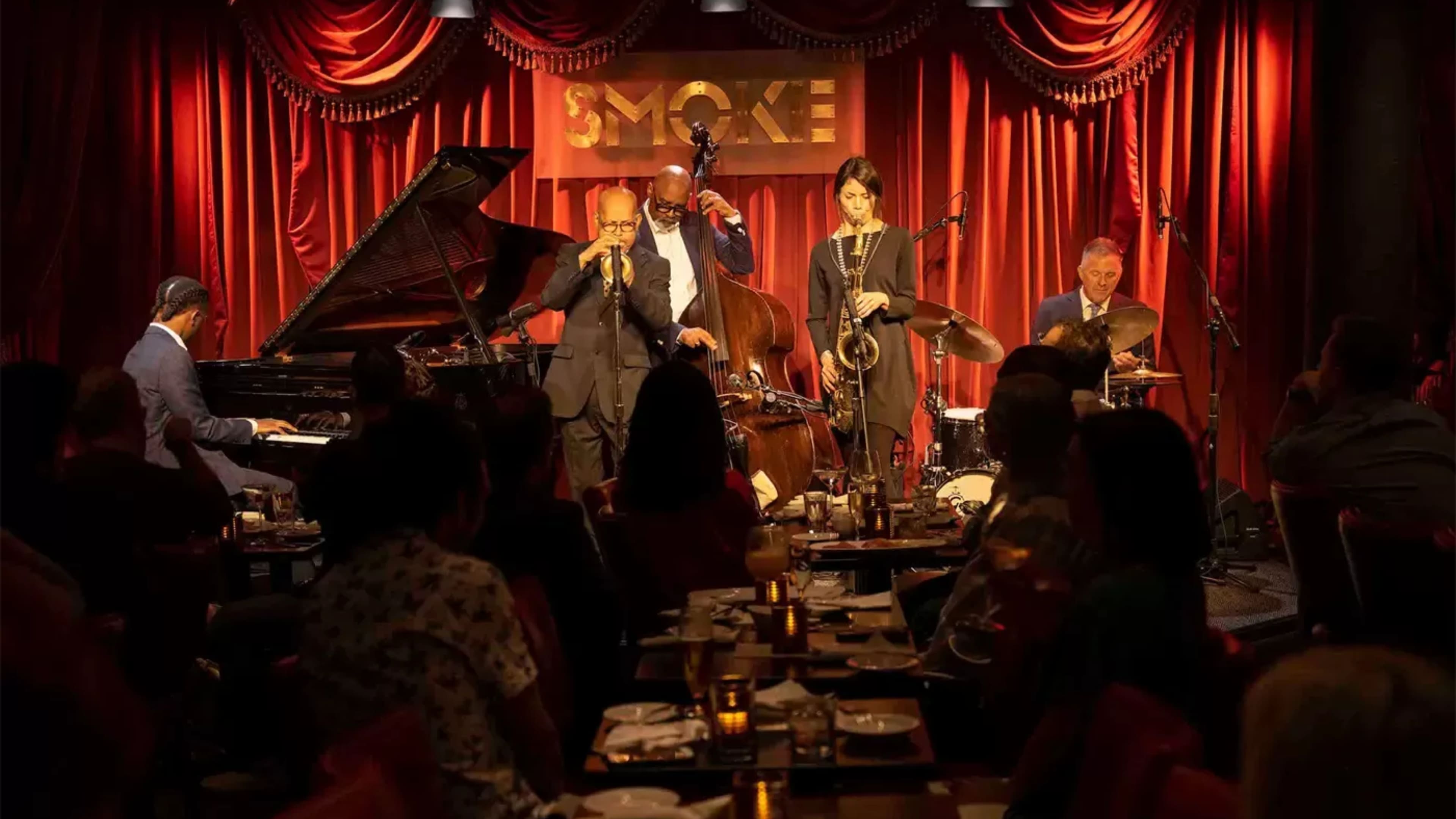 Christmas things to do in nyc for couples - jazz club evening