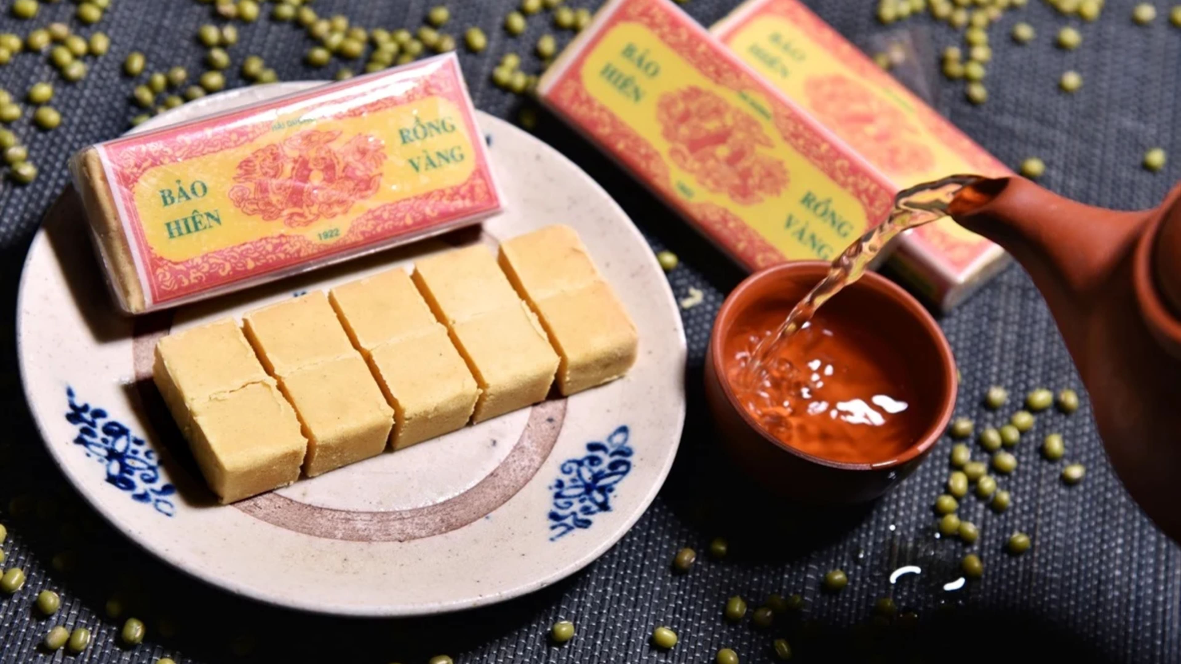 Mung Bean Cake is what to buy in vietnam for food lovers