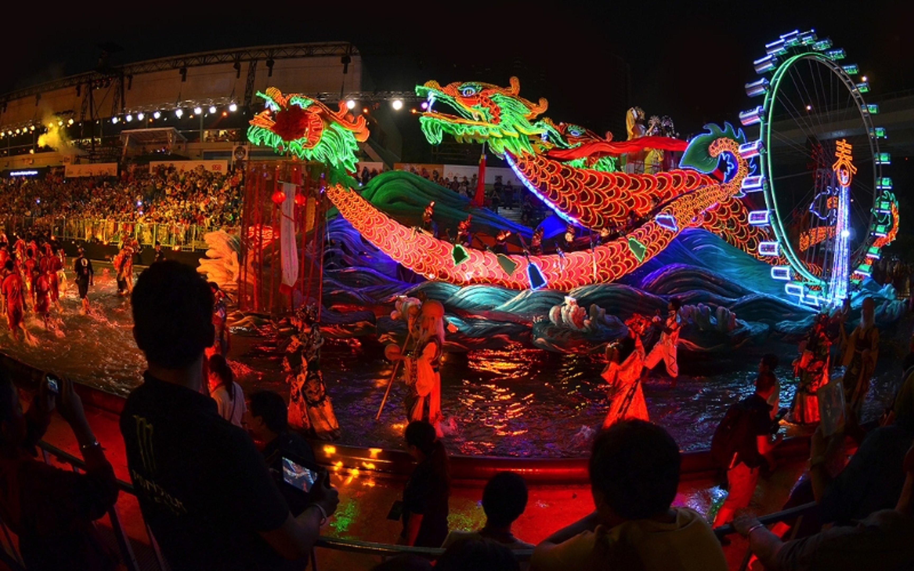 best time of the year to visit singapore with new year festivals