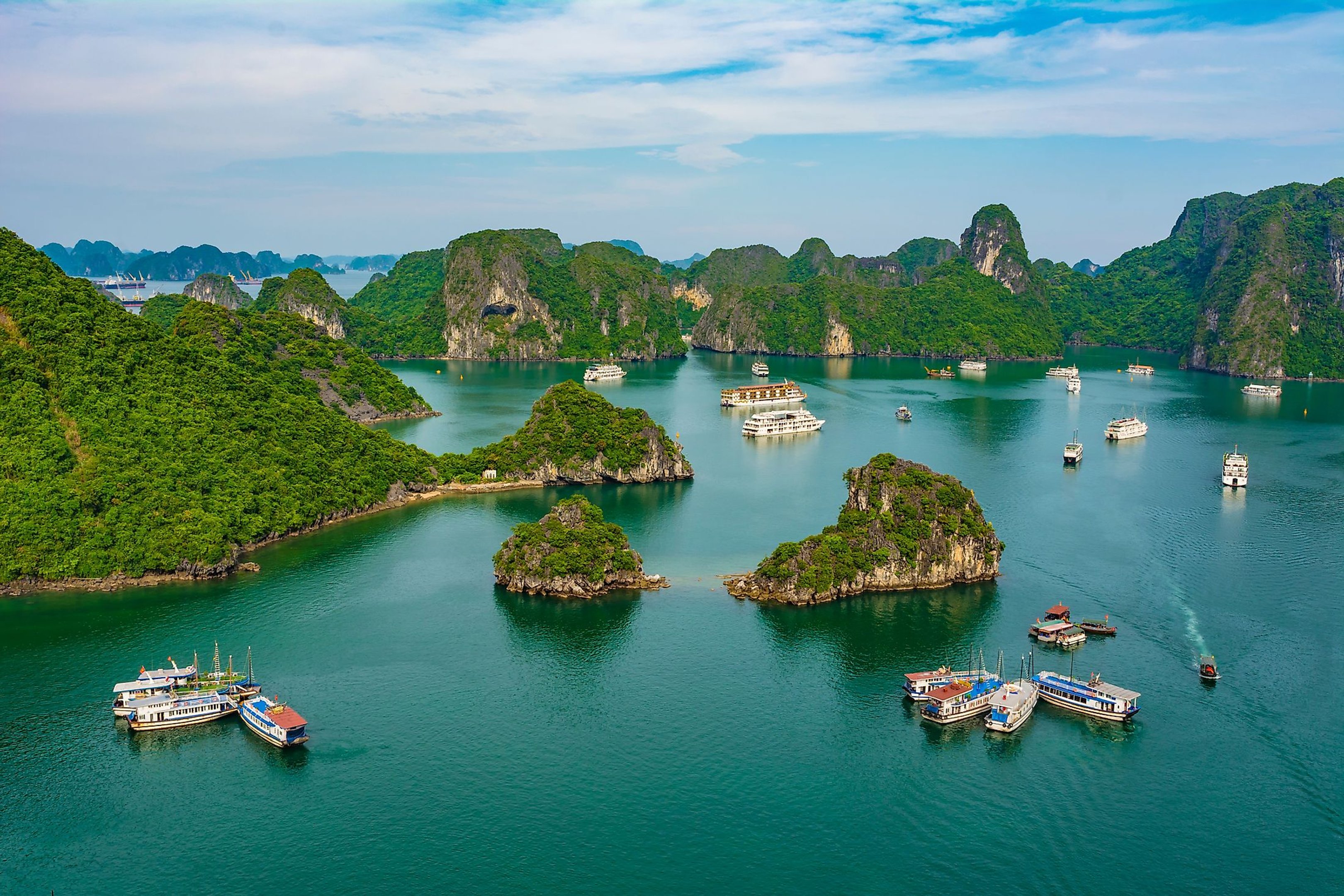 the-ultimate-vietnam-travel-guide.jpg6e757